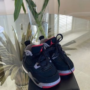 Nike Air Jordan 4 Retro OG Bred 2019 TD size 4c Black Red Grey Baby BQ7670-060